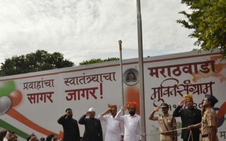 मराठवाडा मुक्ती संग्राम दिनानिमित्त मुख्यमंत्र्यांच्या हस्ते ध्वजारोहण