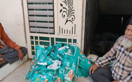 आनंदाच्या शिधा वाटपात मशिनचे विघ्न... लाभार्थ्यांची गर्दी वाढली