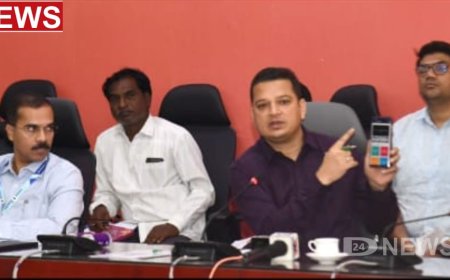 येणाऱ्या निवडणुकांमध्ये मताधिकार बजावण्यासाठी नवमतदारांनी नाव नोंदणी करावी - आस्तिक कुमार पाण्डेय