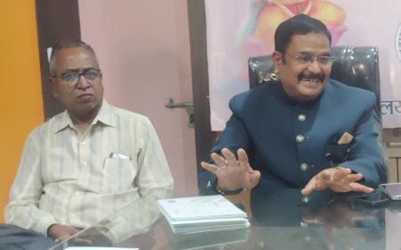 रविवारी "होय ! हे असंच आहे ! आत्मचरित्र व मधुशाला काव्यसंग्रहाचे प्रकाशन