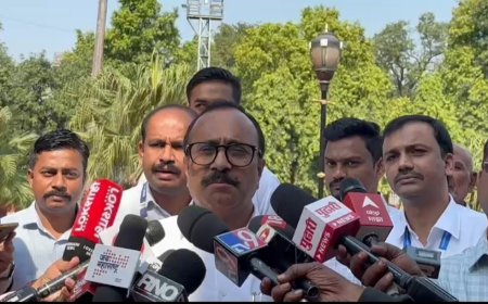 म्हाडाच्या 56 वसाहतींचा सेवाशुल्क माफ, गृहनिर्माण मंत्री अतुल सावे यांची सभागृहात घोषणा