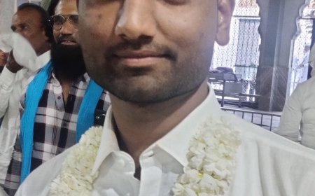 साखरपुड्यात लागले साध्या पद्धतीने लग्न, देशमुख - पटेल कुटुंबाला नातेवाईकांनी दिले शुभेच्छा