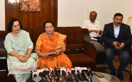 दुष्काळी उपाययोजनांची माहिती जनतेपर्यंत पोहचवा- डॉ.नीलम गो-हे