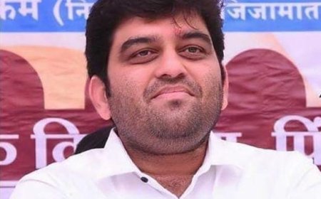 हर्षवर्धन जाधव यांना खासदार बणण्यासाठी बाळासाहेब आंबेडकर व शांतिगिरा महाराज यांचे हवे "आशिर्वाद"