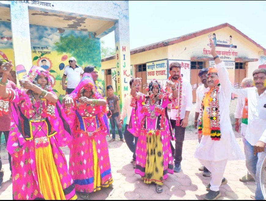 तांड्यावर धुवीवंदनात भाजपा नेते संजय केनेकर यांची उपस्थिती