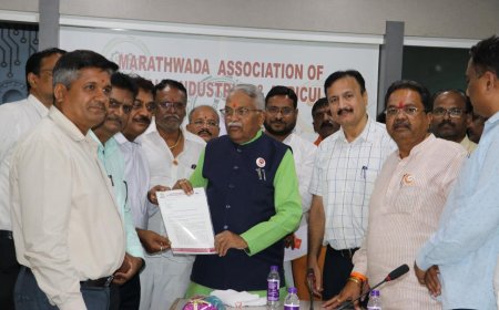 कामगारांच्या न्याय हक्कासाठी सदैव लढत राहणार - चंद्रकांत खैरे