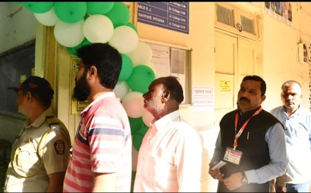 जिल्हाधिकारी स्वामी यांनी केले सपत्निक मतदान