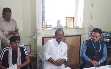 शेतकरी विठ्ठल दाभाडे आत्महत्या प्रकरणी मॅनेजर वर सदोष मनुष्यवधाचा गुन्हा दाखल करण्याची अंबादास दानवेंची मागणी