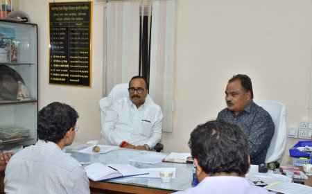 शहरातविजेचा लपंडाव सुरू, मंत्री अतुल सावे यांनी घेतली महावितरणची बैठक...!