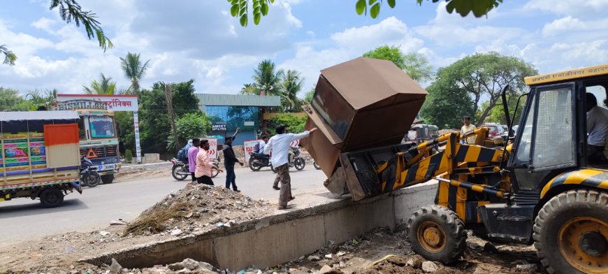 विटखेडा ते वाल्मि रोडवरील अतिक्रमण काढले