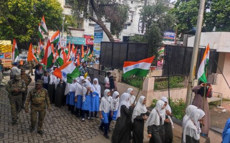 हर घर तिरंगा अभियानाची सुरुवात, तिरंगा यात्रेने शहरवासीयांचे लक्ष वेधले...!
