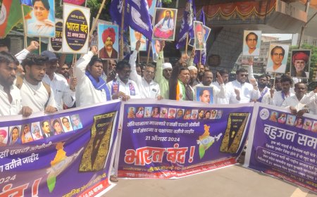आरक्षणाच्या उपवर्गीकरणा विरोधात आंबेडकरी समाज अक्रामक, क्रांतीचौकात केली निदर्शने