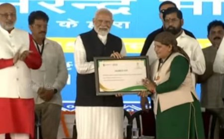 लखपती दीदी मेळाव्यासाठी पंतप्रधान नरेंद्र मोदी दाखल, त्यांचे केले जोरदार स्वागत