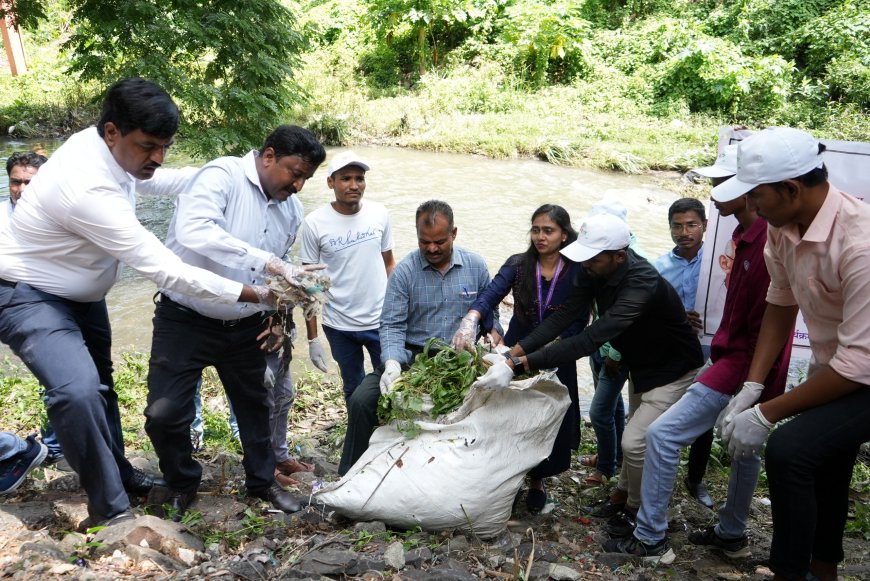 खाम नदी परिसरात स्वच्छता ही सेवा "एक पेड माँ के नाम" अंतर्गत मोठ्या प्रमाणात वृक्षारोपण व स्वच्छता मोहीम