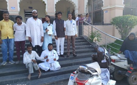 दिव्यांगांनी केली विभागीय आयुक्त कार्यालयासमोर तीव्र निदर्शने