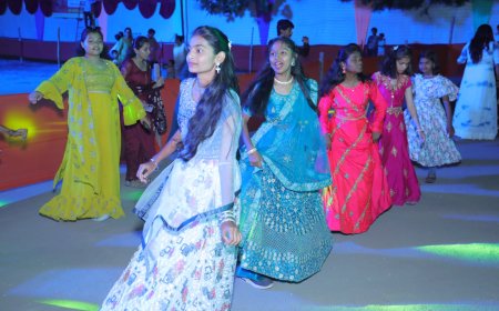 स्वाभिमान क्रीडा मंडळाच्या रास दांडीयाचा चढतोय रंग...!