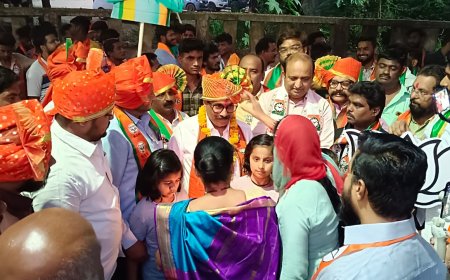 महायुतीच्या प्रचारात मराठमोळ्या वेशभूषेत महीलांनी केला अतुल सावे यांचे स्वागत