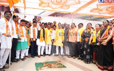 शिवसेना अक्रामक, क्रांतीचौकात जाळला बांगलादेशचा राष्ट्रध्वज...!