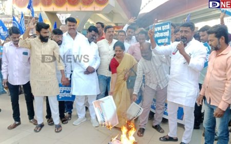 आंबेडकरवादी कार्यकर्त्यांनी केली प्रतिकित्मक ईव्हिएमची  होळी...!