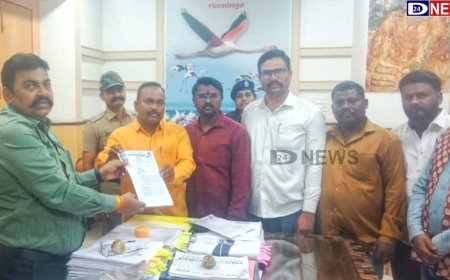 संविधानाचा अवमान करणा-यांवर देशद्रोहाचा गुन्हा दाखल करा...!