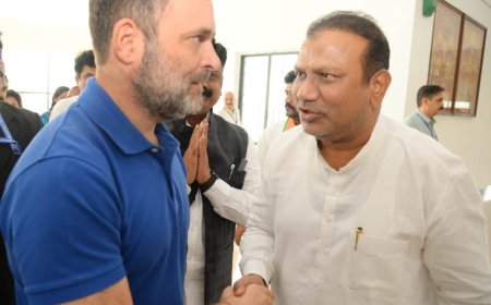 राहुल गांधी यांचे काँग्रेसच्या शहराध्यक्षांनी केले स्वागत