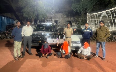 स्काॅर्पियोत व स्विफ्ट कारमध्ये धारदार हत्यार मिळाल्याने खळबळ, ग्रामीण पोलिसांनी 3 आरोपिंना केले अटक