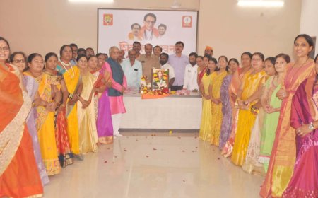 शिवसेनेच्या वतीने राजमाता जिजाऊ आणि स्वामी विवेकानंद यांना जयंतीनिमित्त अभिवादन