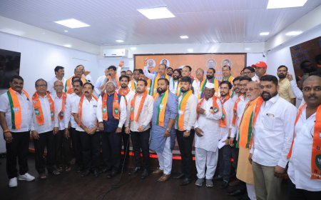 उध्दव सेनेला गळती, अनेक पदाधिकारी व कार्यकर्ते भाजपात...!