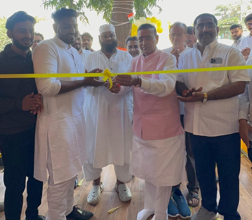 बजरंग चौकात पुण्यातील इंजिनिअर वडेवाला...!