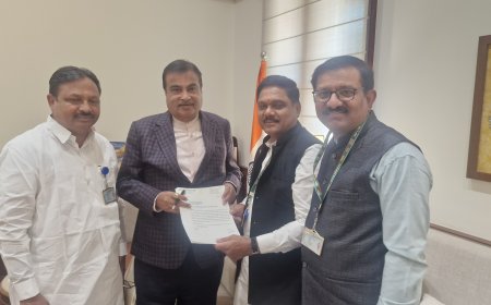 रस्त्याच्या आठ पदरी विस्तारासाठी खासदार डॉ.कल्याण काळे यांचे नितिन गडकरी यांना निवेदन