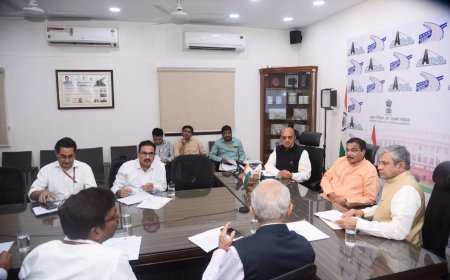 ऑक्ट्रम घाटात रेल्वे, भुपृष्ठ वाहतूक मंत्रालयाच्या माध्यमातून होणार तीन बोगदे - डॉ.भागवत कराड