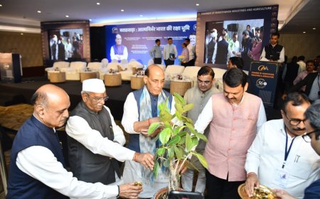 डिफेन्स क्लस्टर तयार करून उद्योजकांच्या क्षमतांना चालना द्यावी - मुख्यमंत्री देवेंद्र फडणवीस