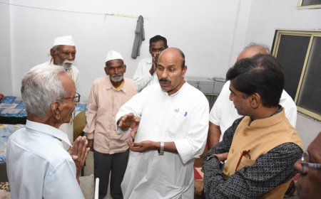 केंद्रीय मंत्री डाॅ.वीरेंद्र कुमार यांनी साधला जीवन विकास प्रतिष्ठान मधील जेष्ठ नागरीकांशी संवाद...
