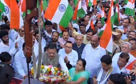 क्रांतीचौकात भारतीय सैन्याचे मनोबल वाढवण्यासाठी जल्लोष, विर जवानांना वाहिली भावपूर्ण श्रध्दांजली...