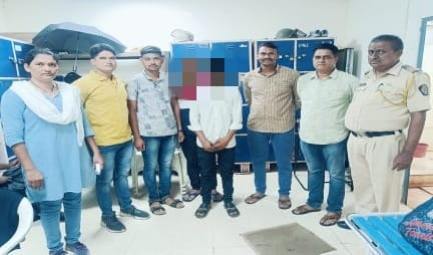 रेल्वेस्थानकात पकडला चोर, शहर पोलिसांकडे केले स्वाधिन
