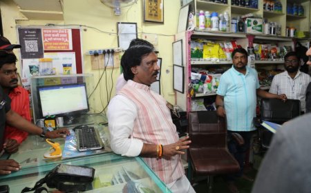 चढ्या दराने बियाणे व खते विकणा-या व्यापा-यांवर गुन्हे दाखल करा - अंबादास दानवे