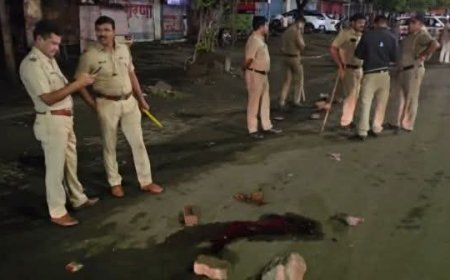 मुकुंदवाडीत खून, दोन जखमी, आरोपिच्या दुकानांवर बुलडोझर कार्यवाई....