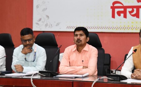 पीक कर्जासाठी शिबिरांचे आयोजन करा - जिल्हाधिकारी दिलीप स्वामी