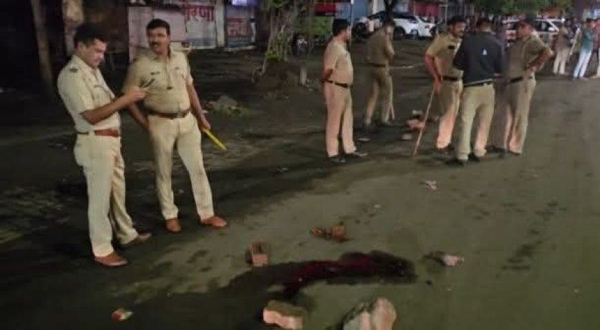 मुकुंदवाडीत खून, दोन जखमी, आरोपिच्या दुकानांवर बुलडोझर कार्यवाई....