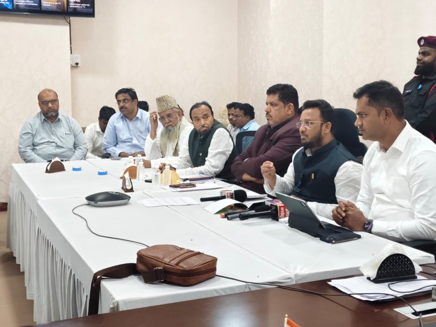 आमखास मैदानावर फुटबाॅल स्टेडियम व तीन कार्यालय बांधण्यासाठी दिली अधिकृत एनओसी