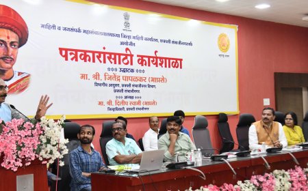 लोकाभिमुख सेवांसाठी प्रशासन आणि माध्यमांचा समन्वय आवश्यक - जितेंद्र पापळकर