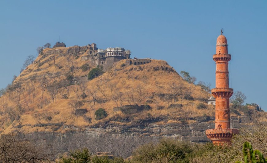 रस्ता रुंदीकरणास दौलताबादकरांचा विरोध...