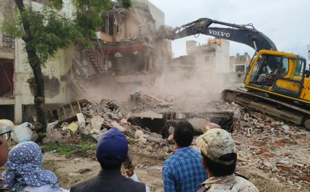 नारेगावात 175 बांधकामे निष्कासित, उद्याही कार्यवाई...