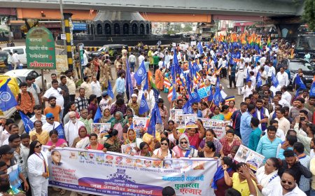 शहरात बुलडोझर कार्यवाई विरोधात पहीला एल्गार मोर्चा...