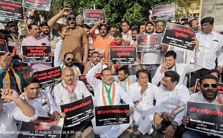 राहुल गांधींच्या अटकेच्या निषेधार्थ काँग्रेसचा रास्ता रोको, निदर्शने