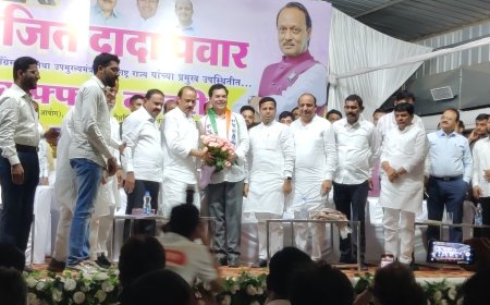 उपमुख्यमंत्री अजित पवार यांच्या उपस्थितीत डाॅ.गफार कादरींचा जाहिर प्रवेश...