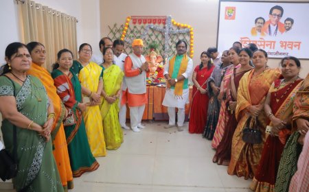 शिवसेना भवनात श्रींचे उत्साहाच्या वातावरणात आगमन...