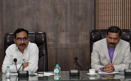 विभागीय आयुक्तांनी घेतला शहर पाणीपुरवठा योजनेच्या कामाचा आढावा...