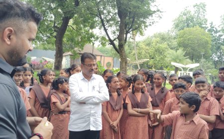 मनपा प्रशासकांनी दिले विद्यार्थ्यांना गोल्फचे धडे...