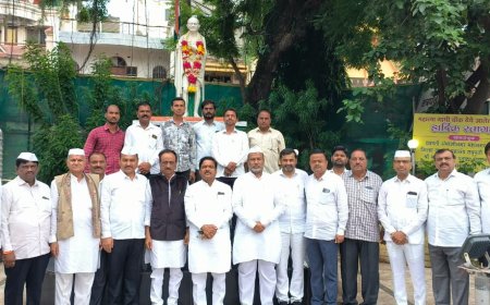 मराठवाडा मुक्ती संग्राम दिनानिमित्त काँग्रेसचे ध्वजारोहण...